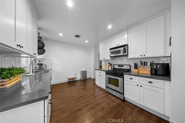 3858 S Hobart Boulevard, Los Angeles, CA 90062