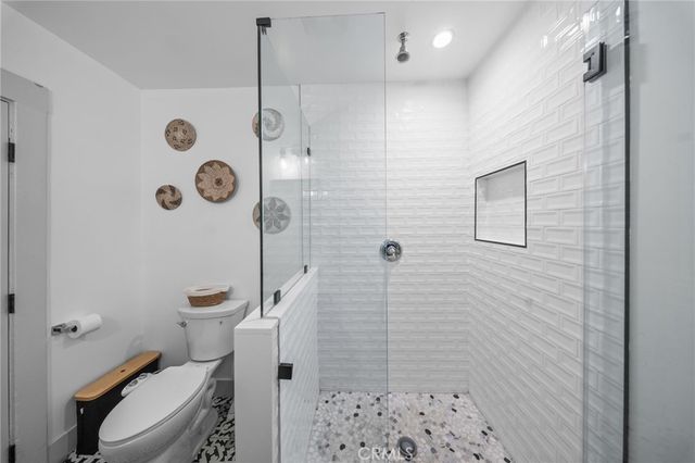 3858 S Hobart Boulevard, Los Angeles, CA 90062