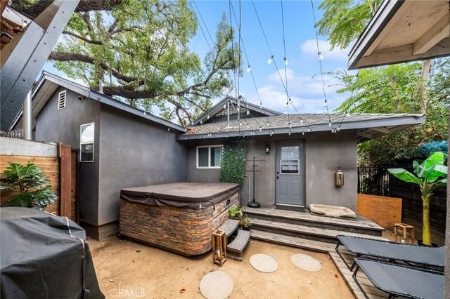 3858 S Hobart Boulevard, Los Angeles, CA 90062