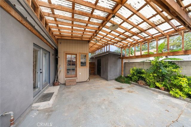 3858 S Hobart Boulevard, Los Angeles, CA 90062