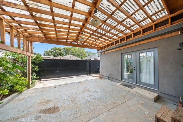 3858 S Hobart Boulevard, Los Angeles, CA 90062