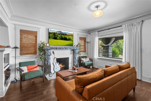 3858 S Hobart Boulevard, Los Angeles, CA 90062