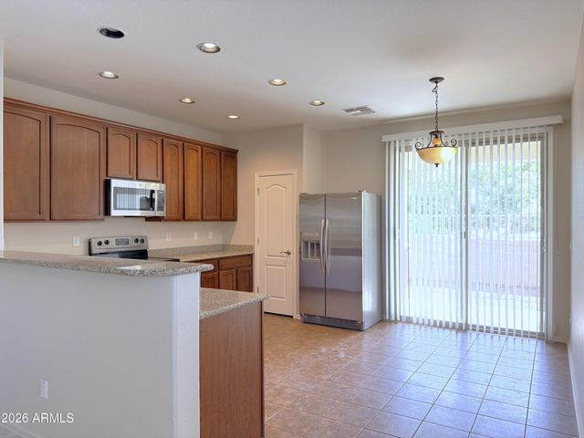 1128 S OLYMPIC Drive, Gilbert, AZ 85296