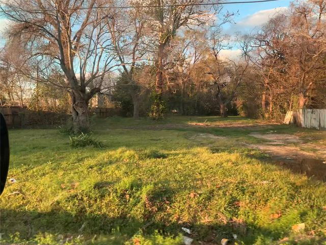 748 Millville Drive, Houston, TX 77091