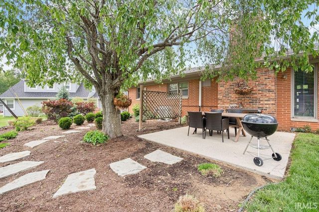 215 Holiday Lane, Greentown, IN 46936