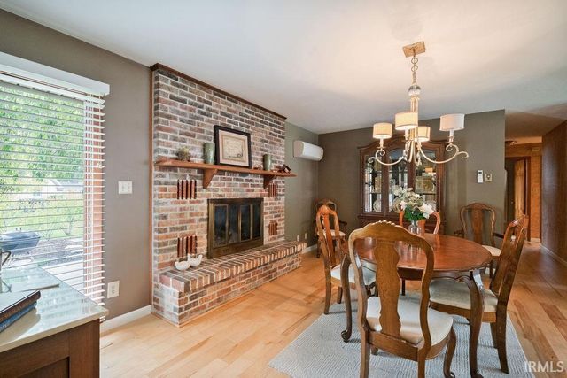 215 Holiday Lane, Greentown, IN 46936