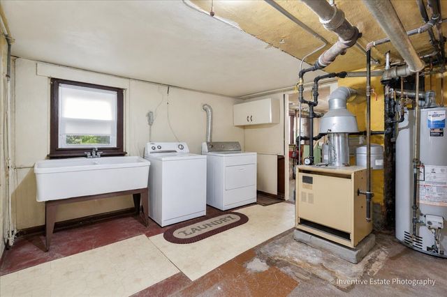 8101 White Avenue, Lyons, IL 60534