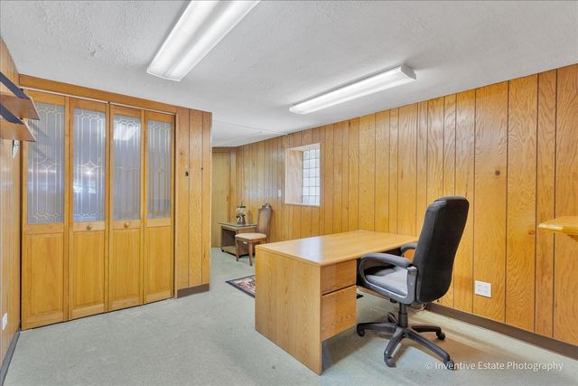 8101 White Avenue, Lyons, IL 60534