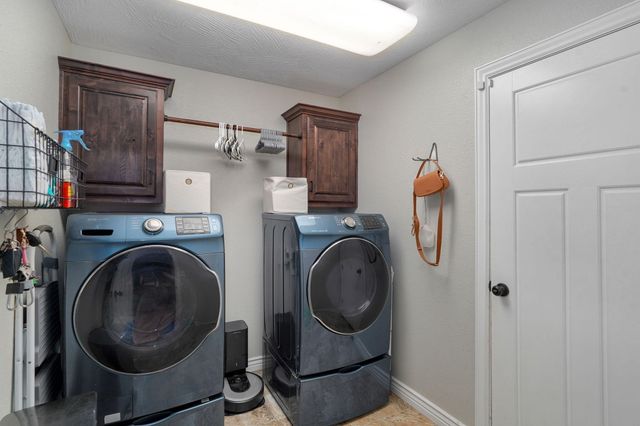 1465 S Appomattox Avenue, Republic, MO 65738