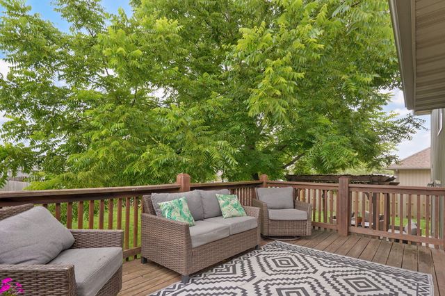 1465 S Appomattox Avenue, Republic, MO 65738