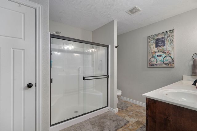1465 S Appomattox Avenue, Republic, MO 65738