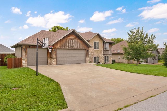 1465 S Appomattox Avenue, Republic, MO 65738
