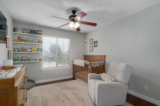 1465 S Appomattox Avenue, Republic, MO 65738