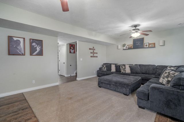 1465 S Appomattox Avenue, Republic, MO 65738