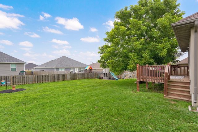 1465 S Appomattox Avenue, Republic, MO 65738