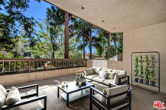 8600 Tuscany Avenue 202, Playa Del Rey, CA 90293