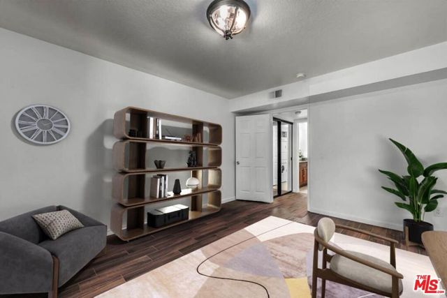 8600 Tuscany Avenue 202, Playa Del Rey, CA 90293
