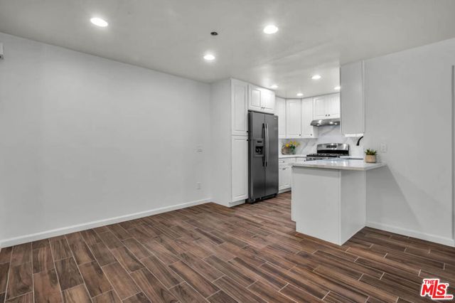 8600 Tuscany Avenue 202, Playa Del Rey, CA 90293
