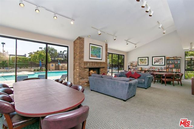 8600 Tuscany Avenue 202, Playa Del Rey, CA 90293