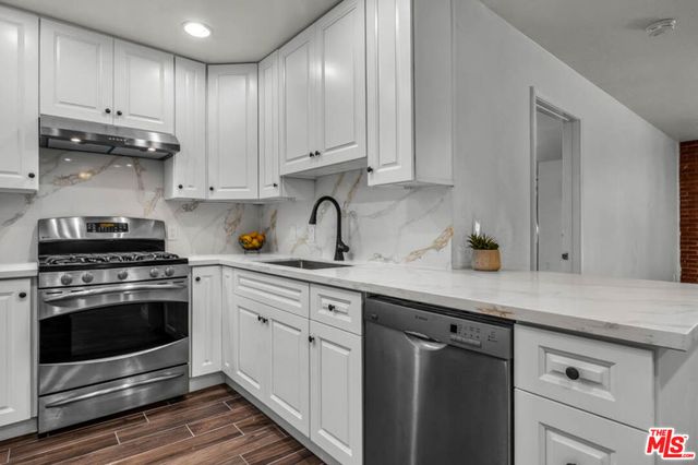 8600 Tuscany Avenue 202, Playa Del Rey, CA 90293