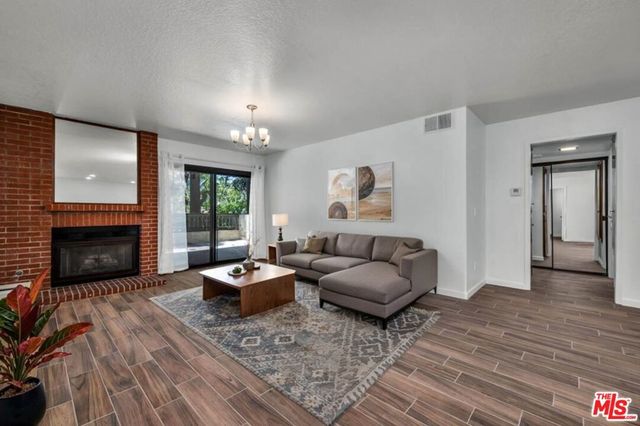 8600 Tuscany Avenue 202, Playa Del Rey, CA 90293