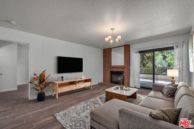 8600 Tuscany Avenue 202, Playa Del Rey, CA 90293