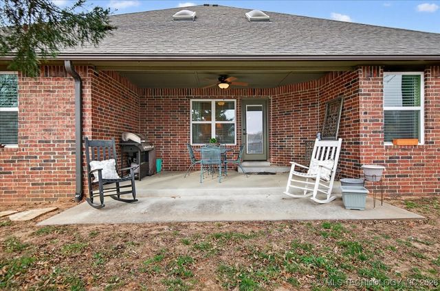 3227 Boardwalk Court, Bartlesville, OK 74006