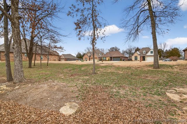 3227 Boardwalk Court, Bartlesville, OK 74006