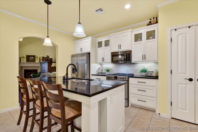 3227 Boardwalk Court, Bartlesville, OK 74006