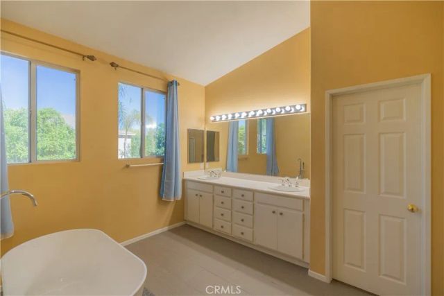 3122 Pinehurst, Corona, CA 92881