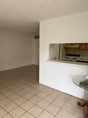 9201 Clarewood Drive 284, Houston, TX 77036