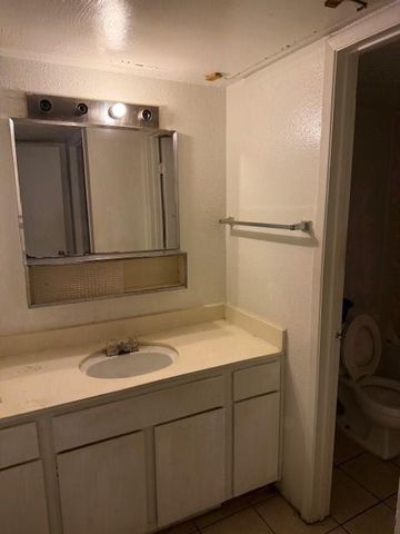 9201 Clarewood Drive 284, Houston, TX 77036