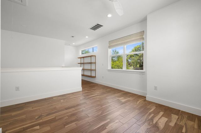 1201 Luna ST, Austin, TX 78721