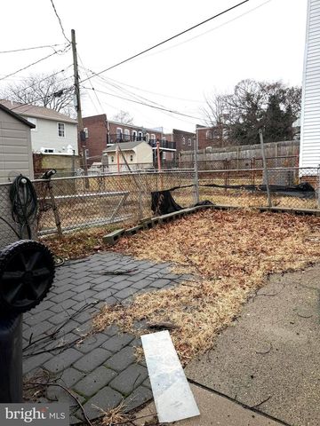 909 S BROOM ST, Wilmington, DE 19805