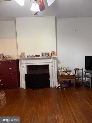 909 S BROOM ST, Wilmington, DE 19805