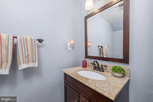 28 MADISON ST, Swedesboro, NJ 08085