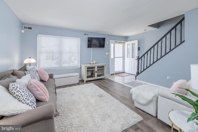 28 MADISON ST, Swedesboro, NJ 08085