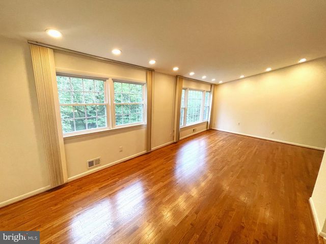 8410 BUCKHANNON DR, Potomac, MD 20854