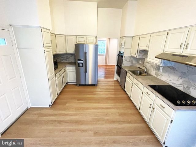 8410 BUCKHANNON DR, Potomac, MD 20854