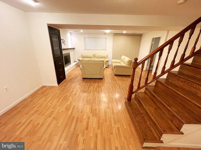 8410 BUCKHANNON DR, Potomac, MD 20854