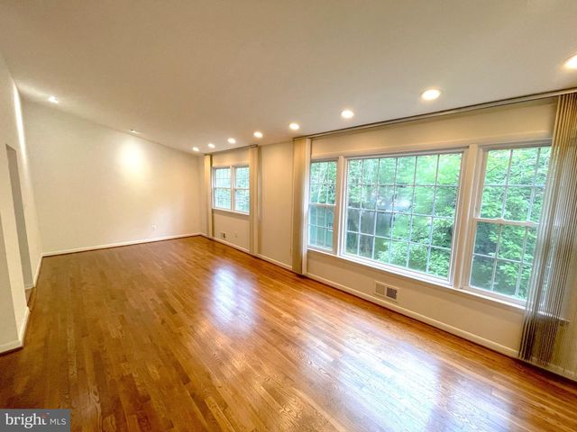 8410 BUCKHANNON DR, Potomac, MD 20854