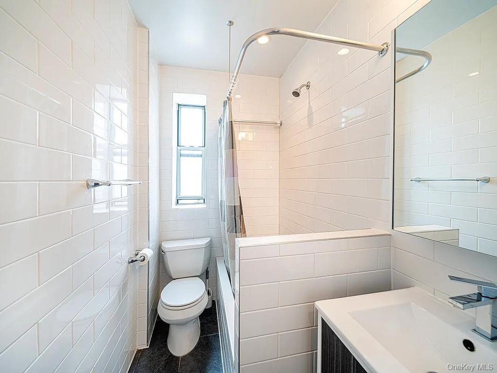 42-22 Ketcham D9, Elmhurst, NY 11373 — photo 5