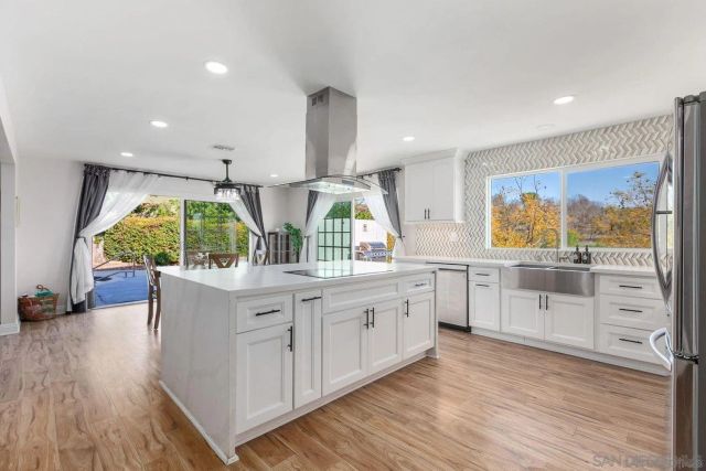 9431 W Lilac Rd, Escondido, CA 92026