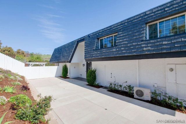 9431 W Lilac Rd, Escondido, CA 92026