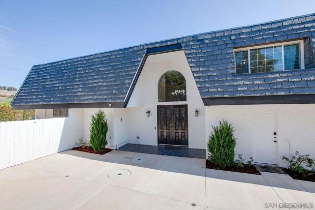 9431 W Lilac Rd, Escondido, CA 92026