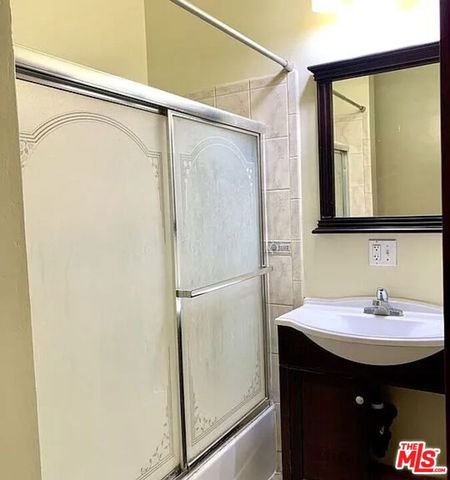 1433 N Las Palmas Avenue, Los Angeles, CA 90028