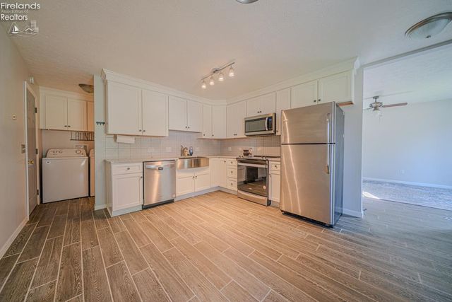 N 102 Pleasant Street, Norwalk, OH 44857