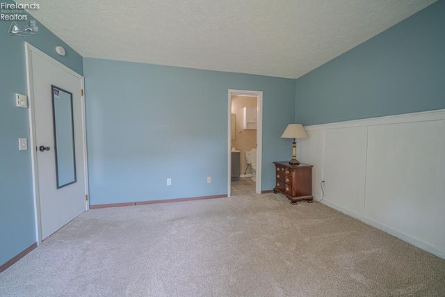 N 102 Pleasant Street, Norwalk, OH 44857