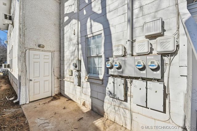 1215 S Quincy Avenue, Tulsa, OK 74120