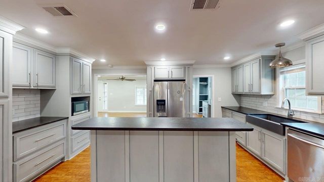 1923 Clifton Street, Conway, AR 72032